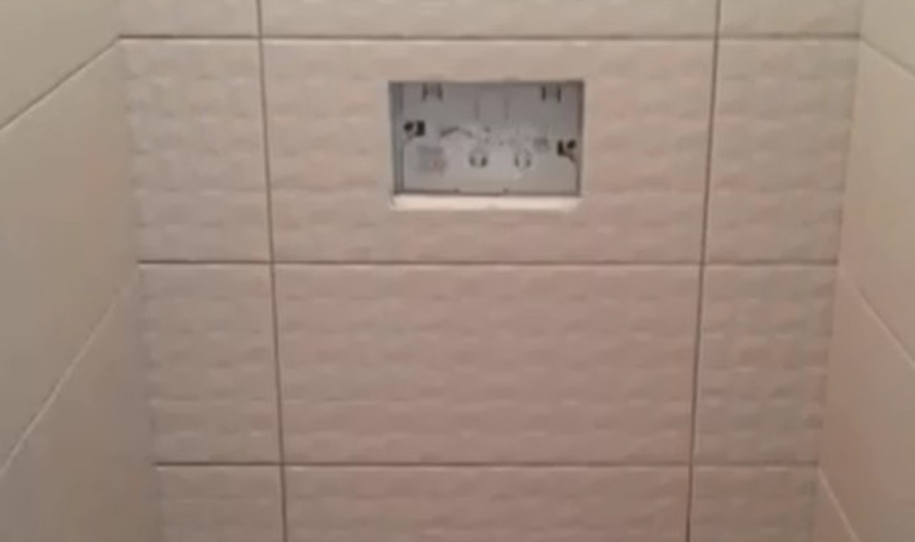 Укладка плитки в туалете Новопеределкино