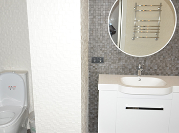 Дизайнерская отделка ванной комнаты - фото